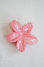 Load image into Gallery viewer, Mini Plumeria Claw Clip