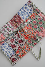 Load image into Gallery viewer, Ginny Laptop Sleeve