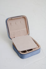 Load image into Gallery viewer, Velvet Jewelry case (Blue)