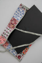 Load image into Gallery viewer, Ginny Laptop Sleeve
