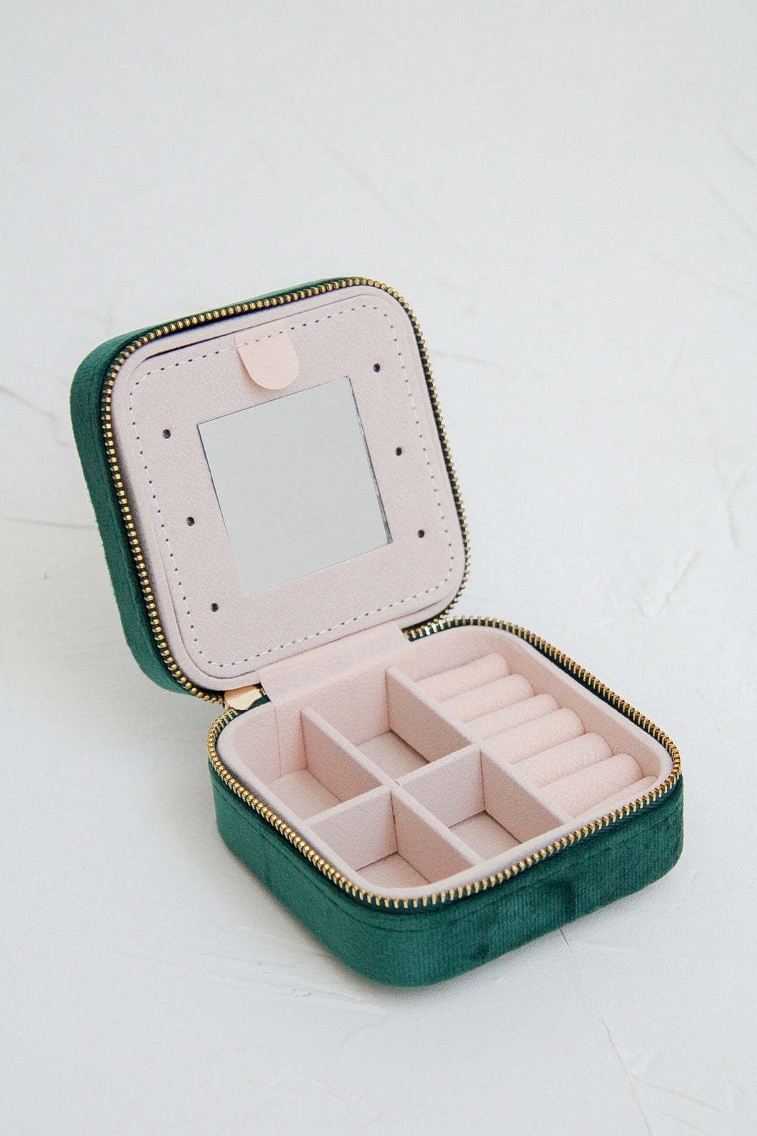 Velvet Jewelry case (Green)