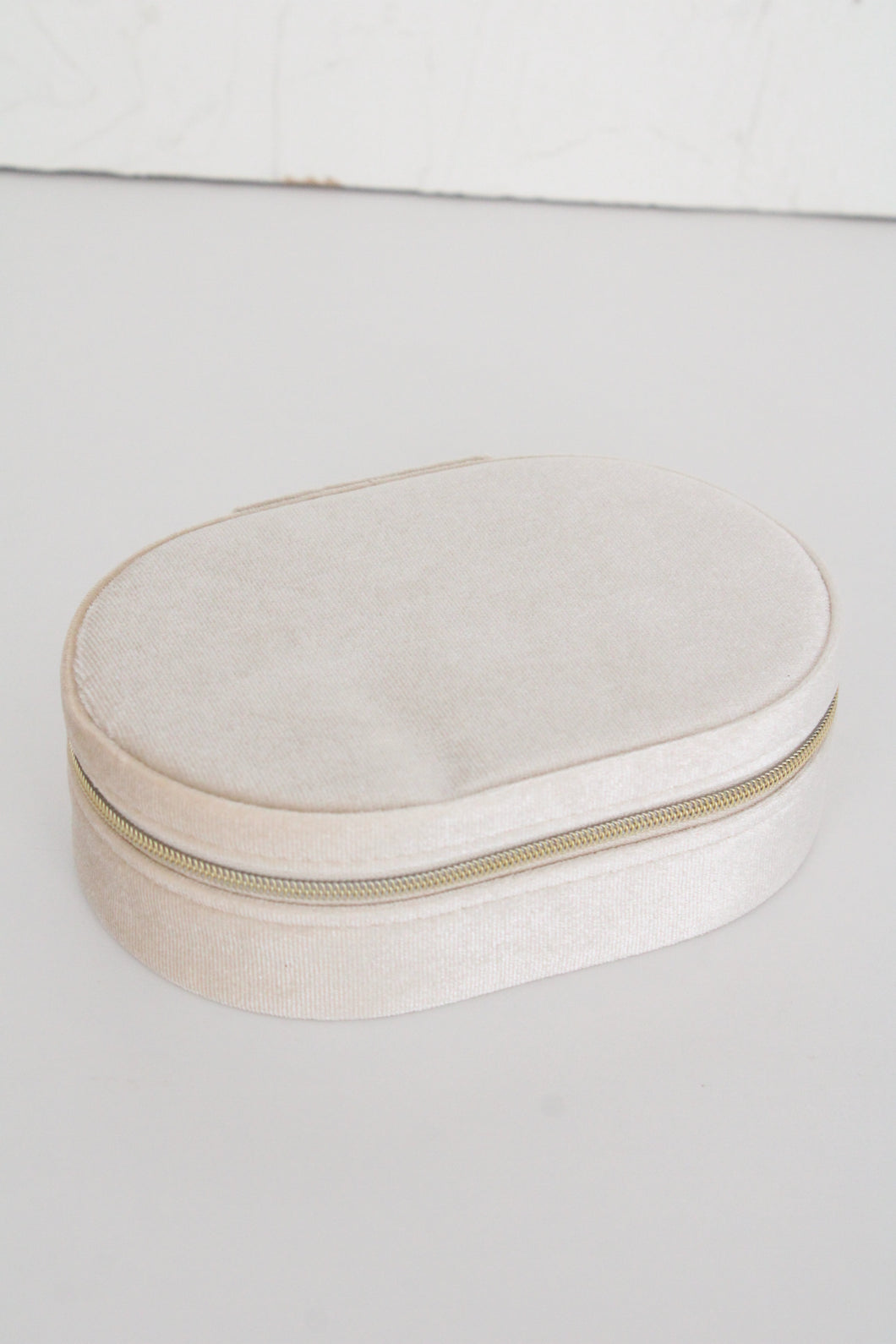 Velvet Jewelry Case (Ivory)