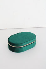 Load image into Gallery viewer, Velvet Jewelry Case (Green)
