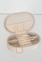 Load image into Gallery viewer, Velvet Jewelry Case (Ivory)
