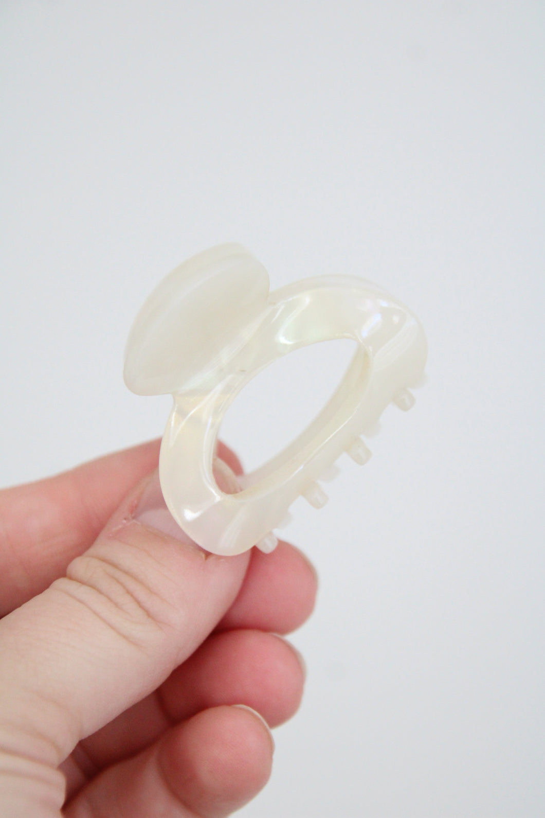Mini Claw Clip (White)
