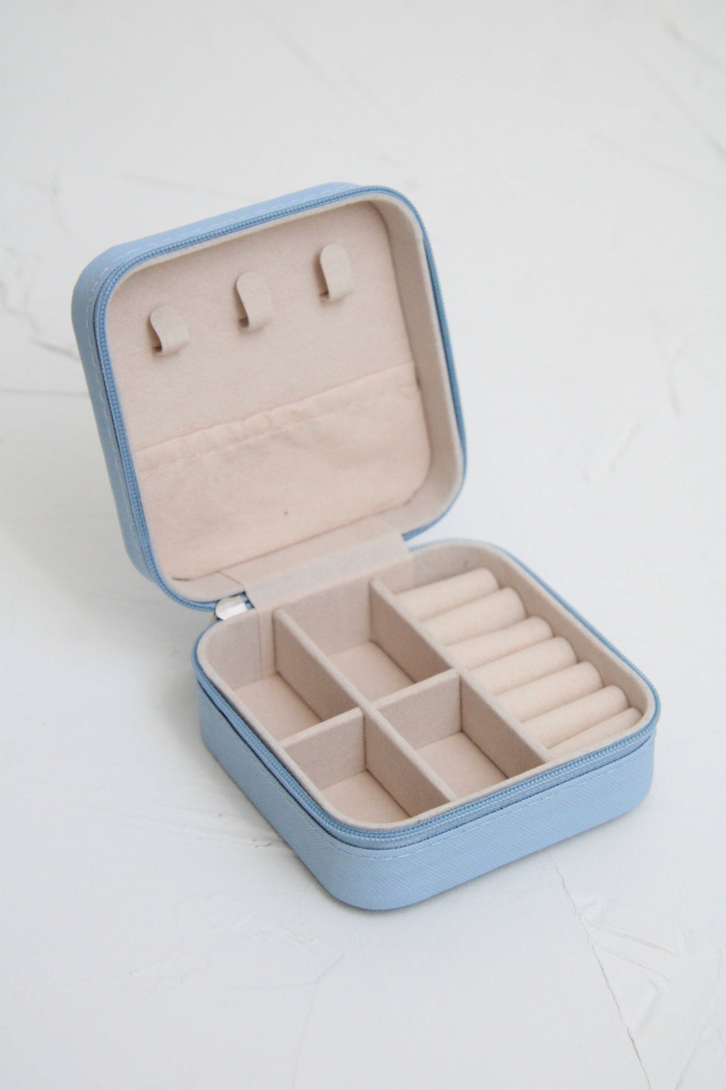 Retreat Jewelry case (light blue)