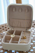 Load image into Gallery viewer, Jewelry travel holder (Ivory)
