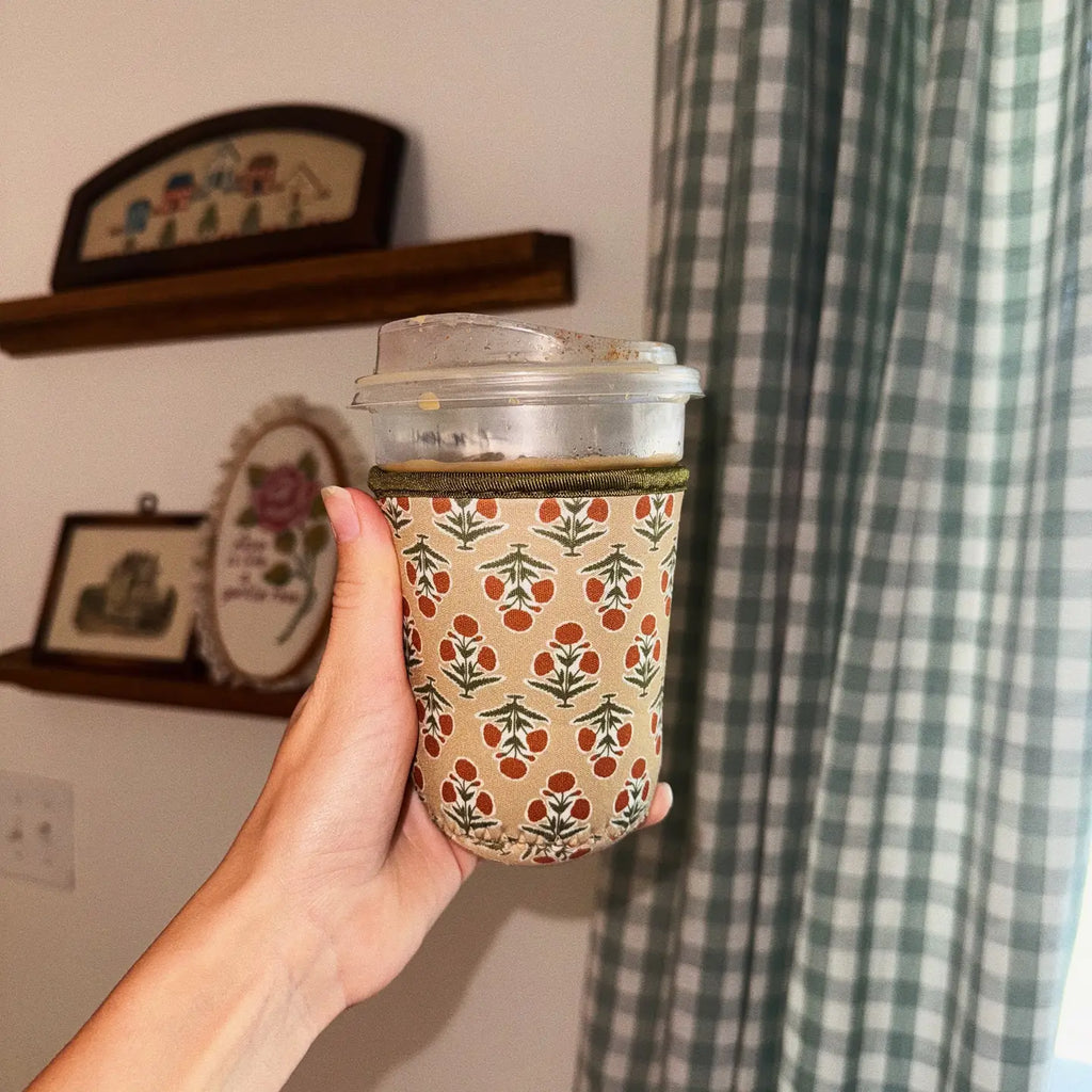 The Lindsay Iced Coffee Sleeve